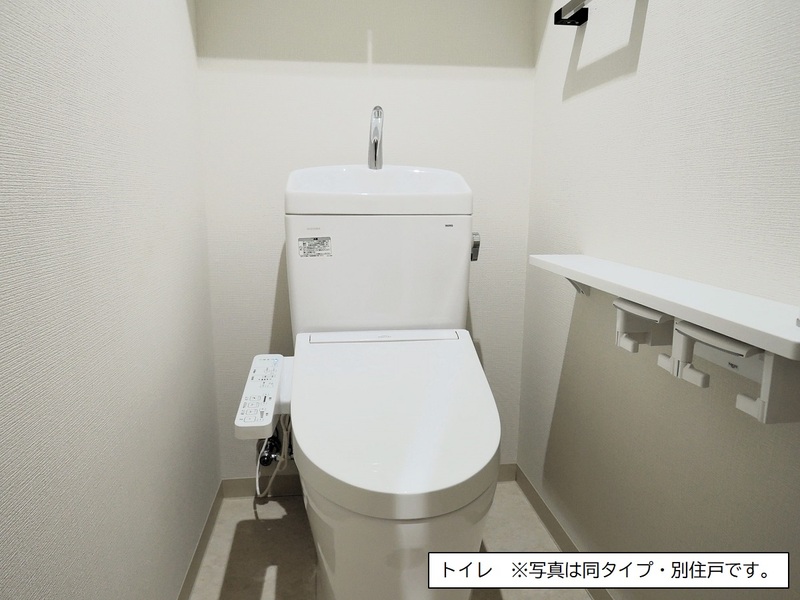 トイレ　嬉しい温水洗浄便座♪