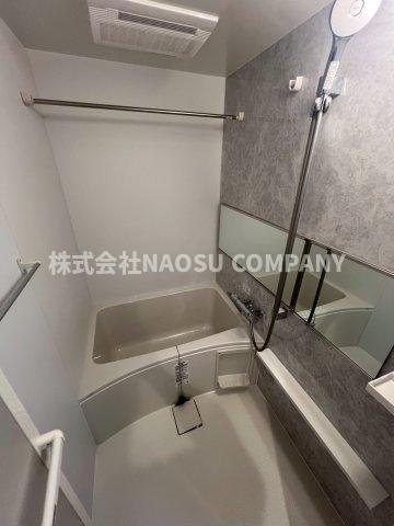 バス・シャワールーム　落ち着いた空間のお風呂です