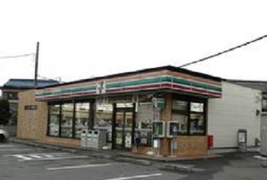 コンビニ　セブンイレブン上尾小泉店（コンビニ）まで660m