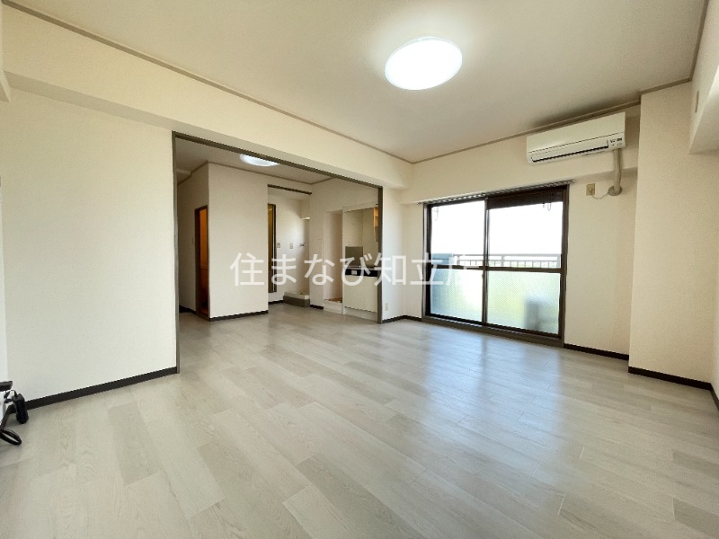 居室・リビング　同型別部屋写真