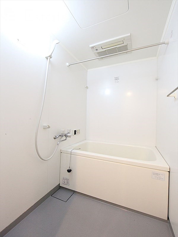 バス・シャワールーム　バスルーム