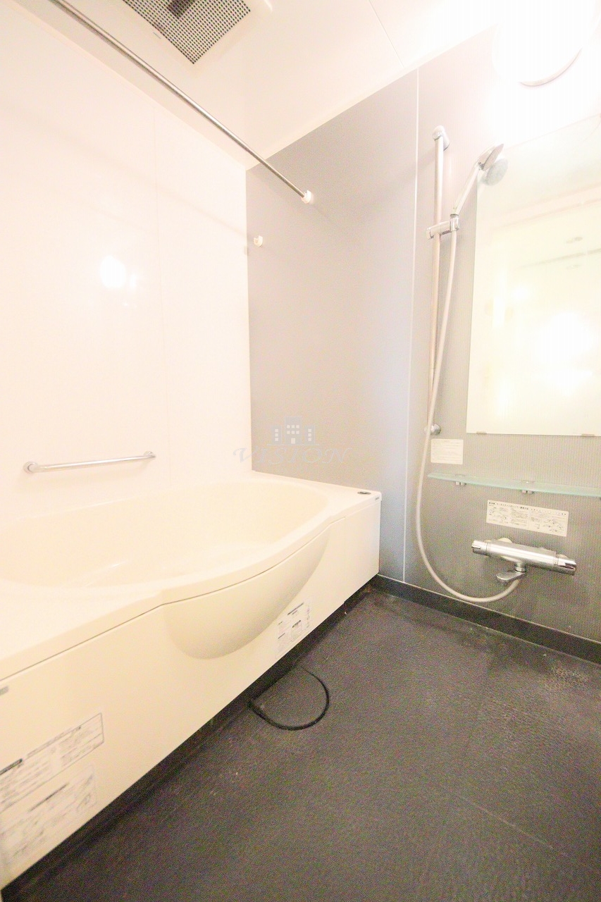 バス・シャワールーム　室内写真は別タイプのものです