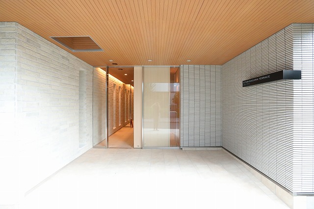 エントランス　エントランス