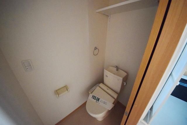 トイレ　ウォシュレット完備