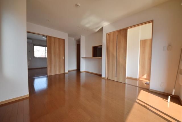 居室・リビング　南西向き・角部屋2面採光