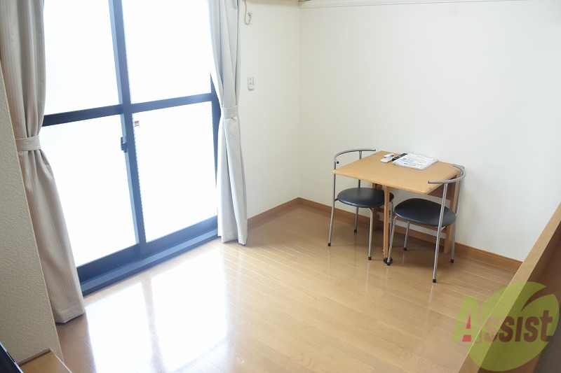 居室・リビング　明るい室内空間です！！