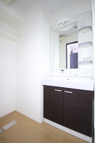 洗面設備　広い洗面スペース