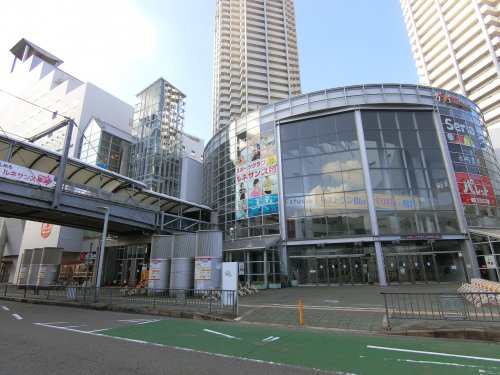 ショッピングセンター　いずみおおつシティ（ショッピングセンター）まで597m