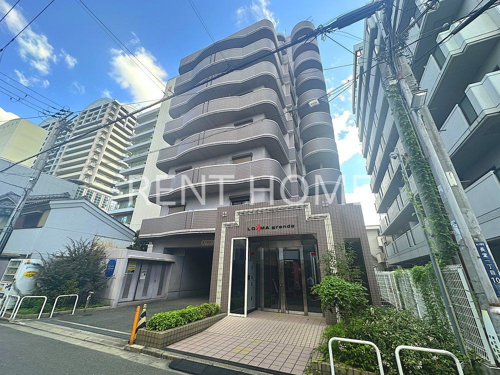 建物外観　鉄筋コンクリート造１０階建て