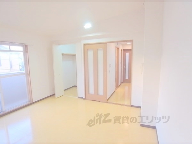 居室・リビング　洋室