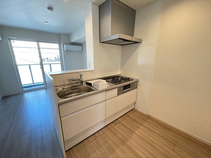 キッチン　3口コンロ・グリル付きです★