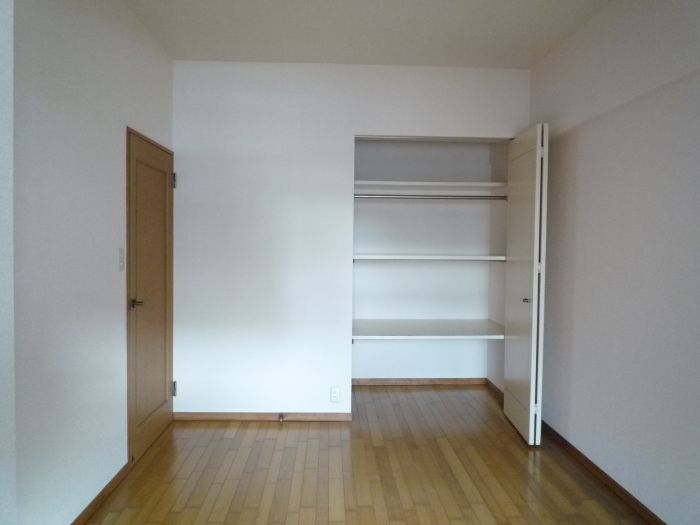 トイレ　収納　※別号室参考写真