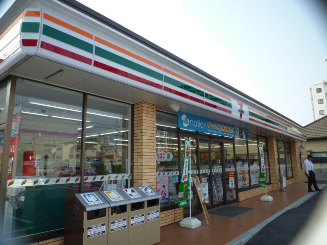 コンビニ　セブンイレブン広島光南店（コンビニ）まで117m