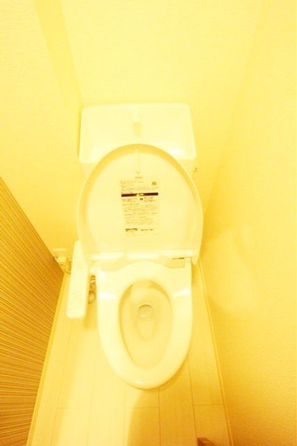 トイレ　※別号室の写真ですので参考写真です