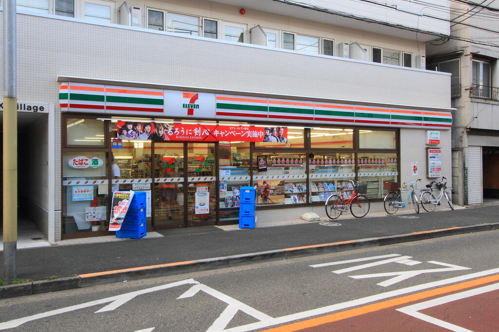 コンビニ　セブンイレブン中野中央店（コンビニ）まで101m