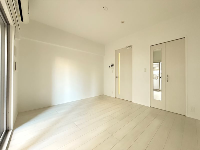 居室・リビング　※別号室参考写真