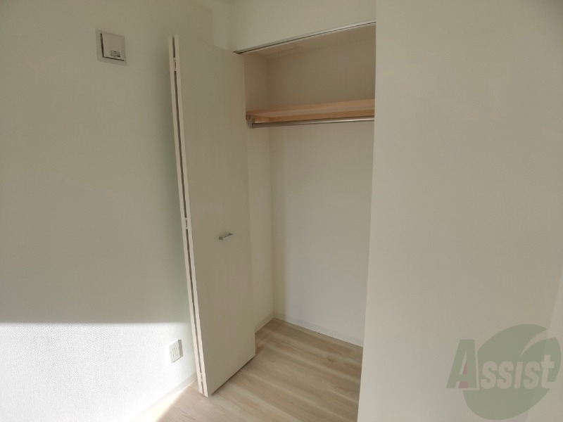 収納　寝室のクローゼットです！たくさん収納出来ますね！