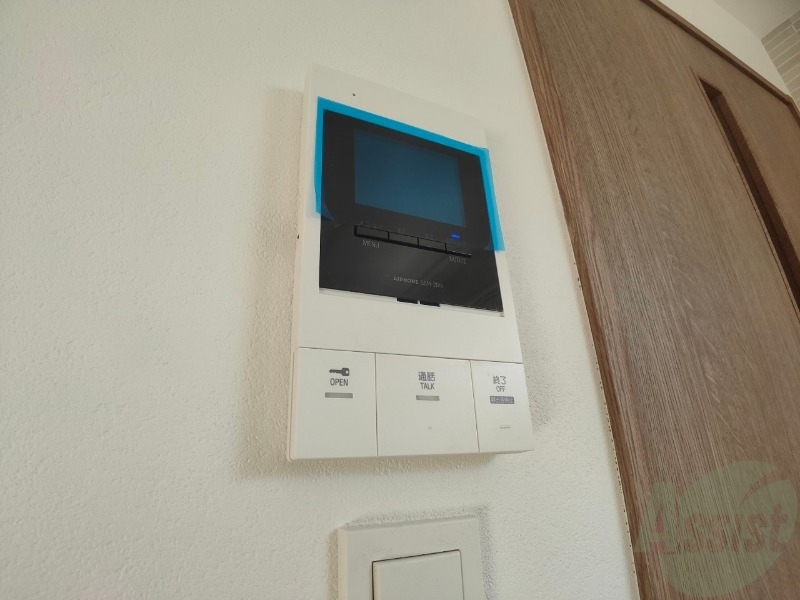 セキュリティ　コンパクトなバルコニー付のお部屋になってます！