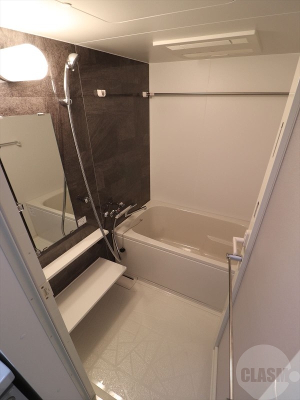 バス・シャワールーム　浴室乾燥機付き