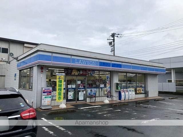 コンビニ　ローソン（コンビニ）まで781m