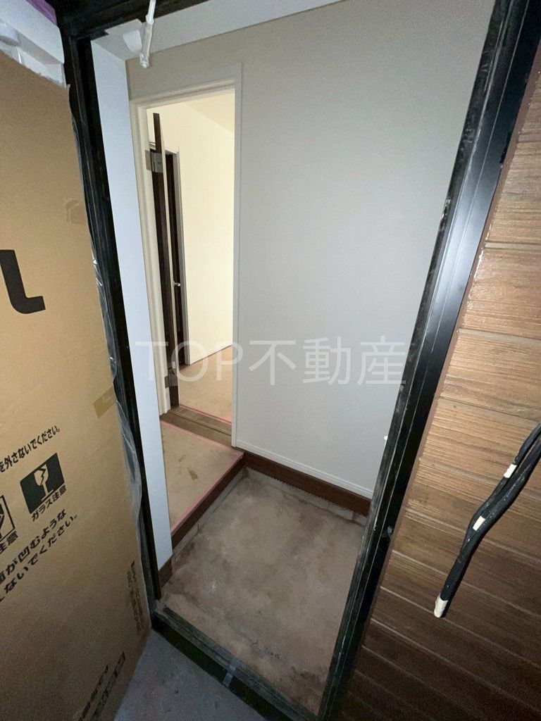 玄関　バルコニー