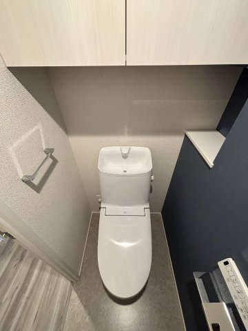 トイレ　温水洗浄便座