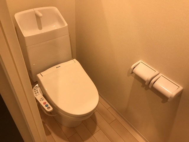 トイレ　シャワー付トイレ