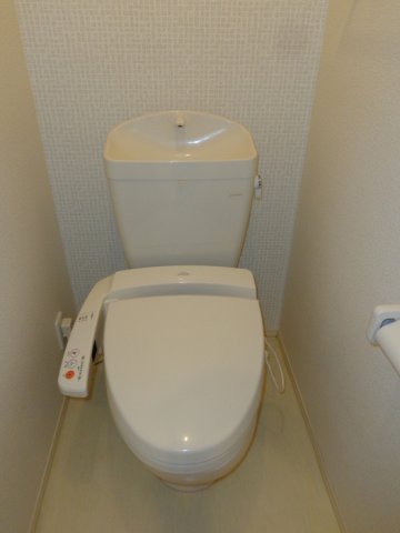 トイレ　温水洗浄暖房便座