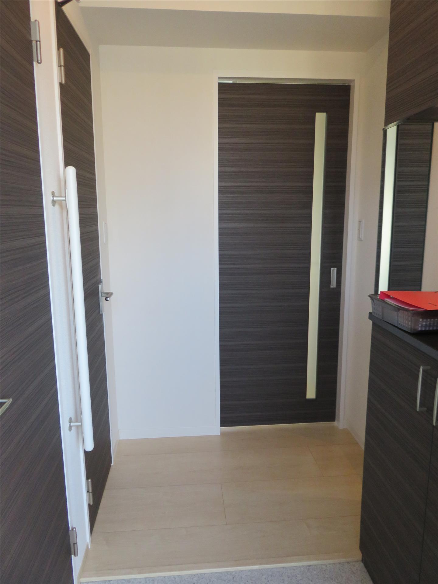 玄関　※206号室参考写真