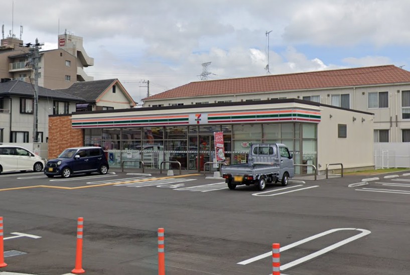 コンビニ　セブンイレブン 姫路辻 井８丁目店（コンビニ）まで95m