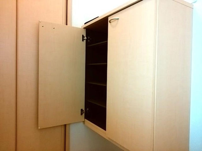 玄関　シューズボックス