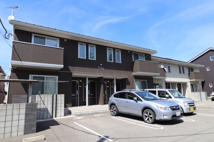 駐車場　2台目もお気軽にお問合せください♪