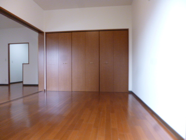 その他部屋・スペース　洋室は陽も良く入ります