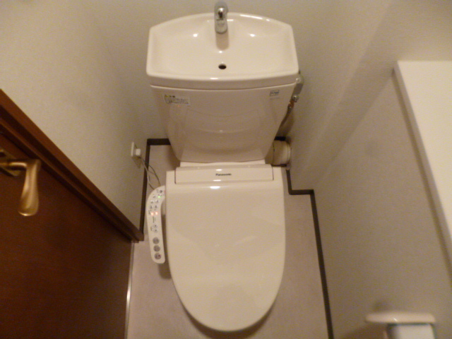 トイレ　トイレは洗浄機能付きです
