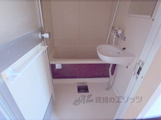 バス・シャワールーム　バス