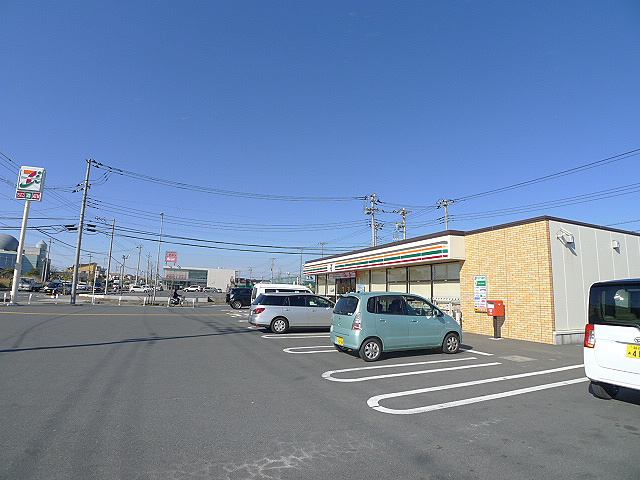 コンビニ　セブンイレブン 吉川美南5丁目店（コンビニ）まで549m