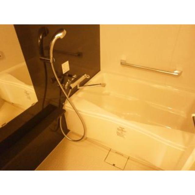 バス・シャワールーム　※写真は同タイプ住戸です。