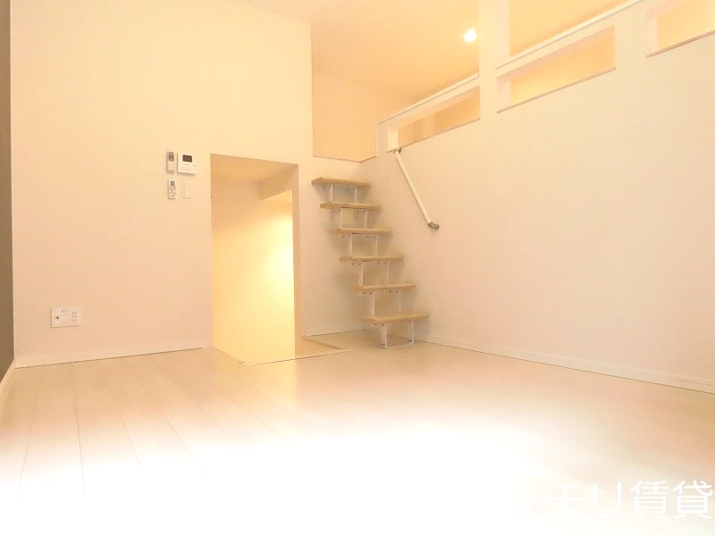 居室・リビング　同型タイプの為、現状を優先致します。