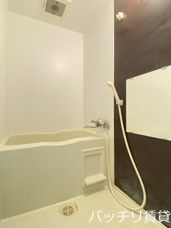 バス・シャワールーム　同型タイプの為、現状を優先致します。