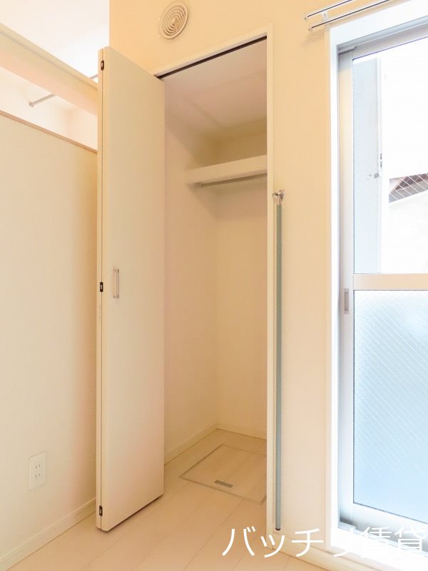 収納　同型タイプの為、現状を優先致します。