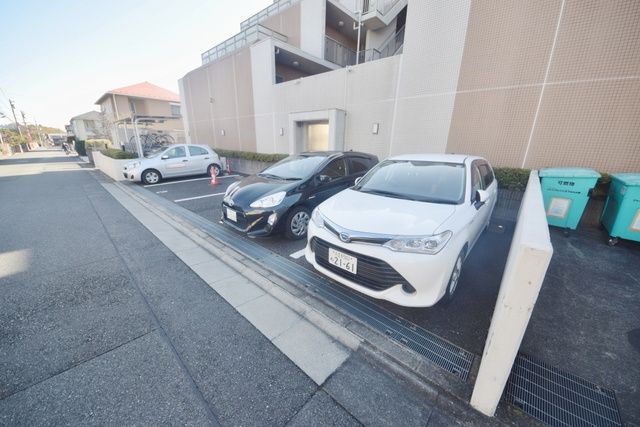駐車場　★お部屋探しは株式会社タウンハウジング東京まで★