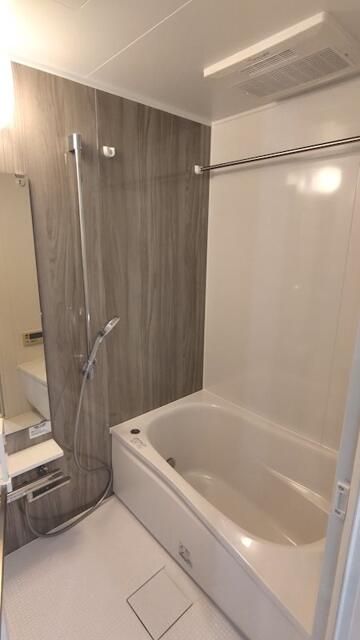 バス・シャワールーム　お風呂です