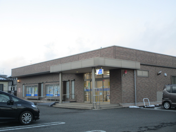 銀行　七十七銀行岩切支店（銀行）まで448m