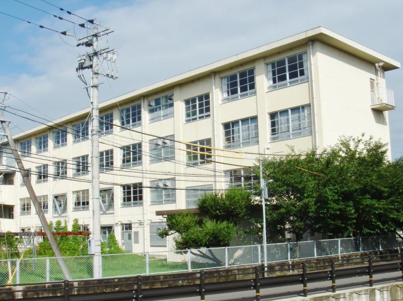 小学校　福岡市立田隈小学校（小学校）まで655m