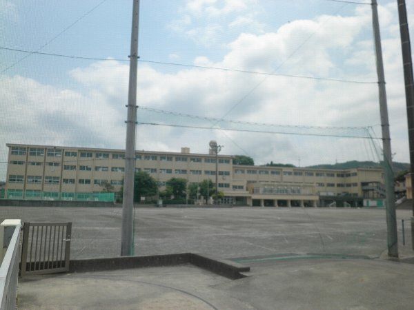 小学校　静岡市立清水船越小学校（小学校）まで329m