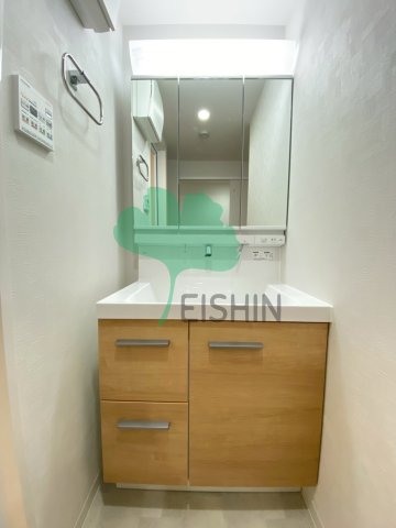 洗面設備　シンプルで使いやすい洗面台です！