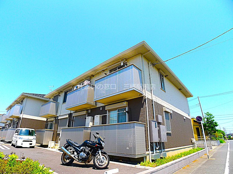 建物外観　アトレDのご紹介は住まいの窓口　アソシエへお任せください。