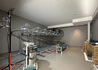 駐車場　駐輪場