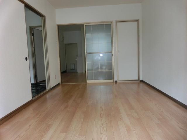 その他部屋・スペース　南東向きの居室