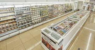 コンビニ　コンビニエンスストア（コンビニ）まで300m